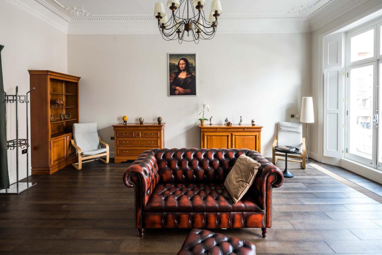 4 Bedroom House Up To 10 People At Heart Of Kensington And Chelsea 런던 외부 사진